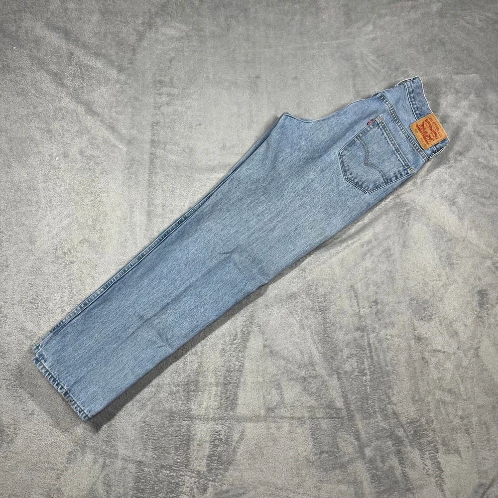 Levi's 505 Jeans‎ Mens 34(32)x36(34) Light Wash Blue Straight Leg Regular Fit